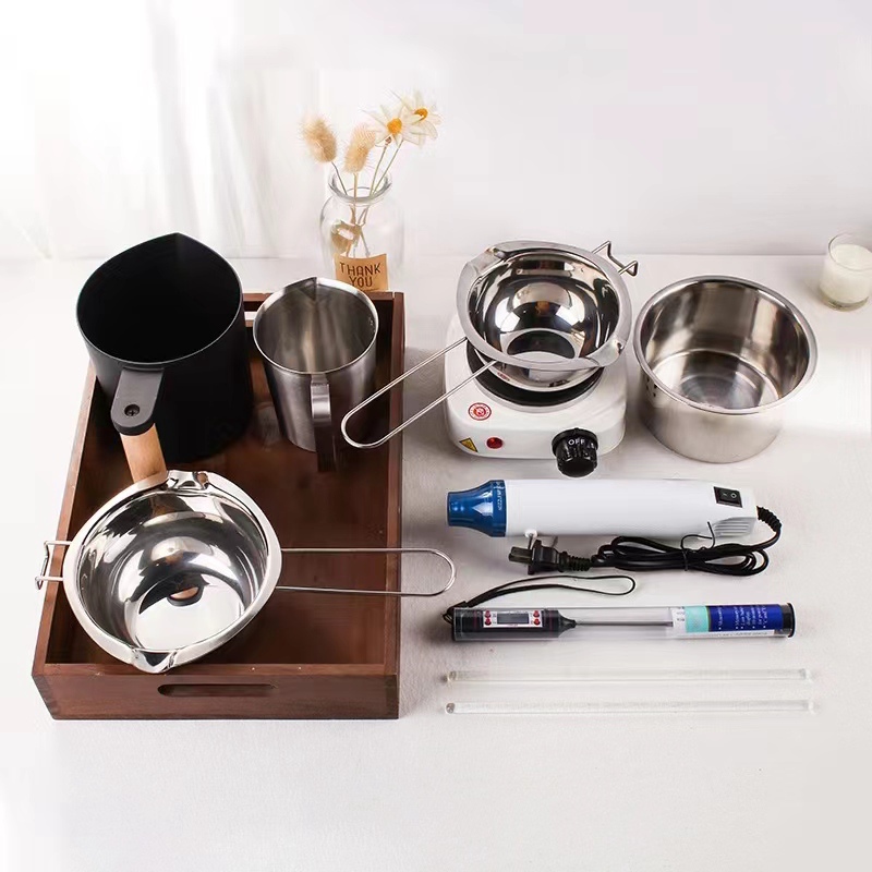 حل الشمعة الشامل: شركة Nanjing FNAT Chemical تطلق قسمًا شاملاً للملحقات والتخصيص